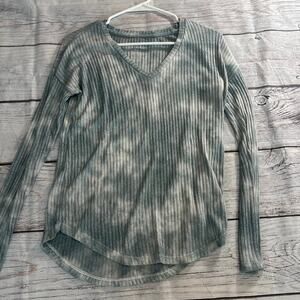 American Eagle size small long sleeve shirt